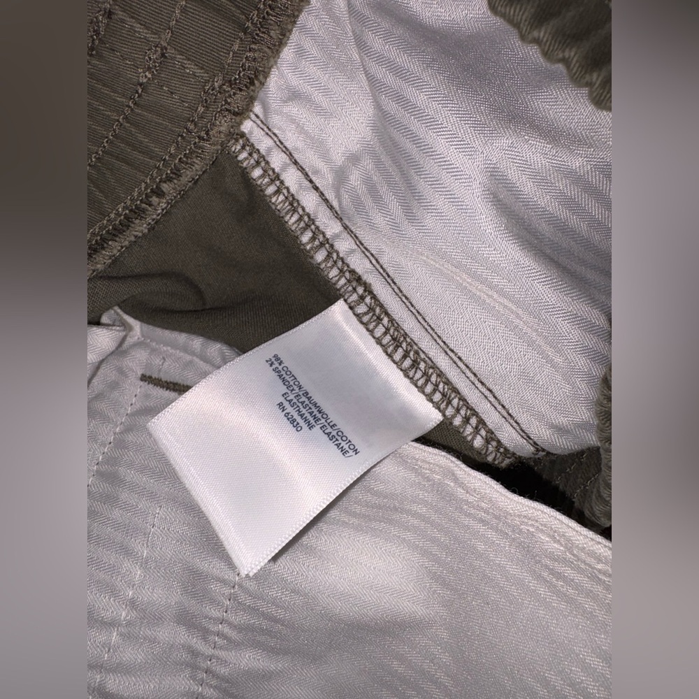 Lands' End Women's Mid Rise Olive Shorts - Picture 3 of 4